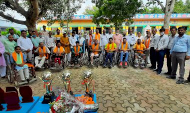दिव्यांगों की व्हीलचेयर दौड़ प्रतियोगिता का हुआ आयोजन