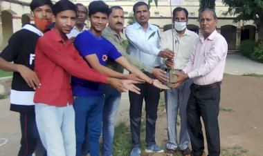 महत्वपूर्ण अवसरों पर प्रत्येक शिक्षक को पौधरोपण कर उसके संरक्षण की लेनी चाहिए जिम्मेदारी - बलाई