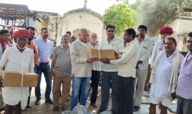 तैराकी संघ अध्यक्ष व्यास ने ढीकोला में 125 काश्तकारों को वितरित किए सोलर पंप