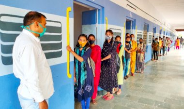 हुकमपुरा की शिक्षा एक्सप्रेस फिर दौड़ने लगी पटरी पर