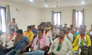 भाजपा जिला ओबीसी मोर्चा ढोल नगाड़े के साथ पहुंचा जिला कार्यालय