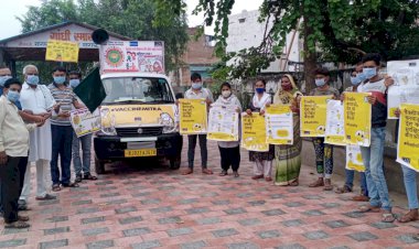 नपाअध्यक्ष ने बाल विवाह रोकने के लिए जागरूकता रथ को दिखाई हरी झंडी