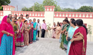 भाजपा महिला मोर्चा द्वारा भाजपा जिला कार्यालय पर किया गया पौधारोपण