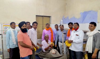 गोविंदगढ़ कस्बे में भाजपा कार्यकर्ताओं ने प्रधानमंत्री का जन्मदिन सेवा और समर्पण अभियान के रूप में मनाया