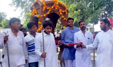 जलझूलनी एकदशी महोत्सव मनाया , ठाकुरजी ने सरोवर में किया जल विहार