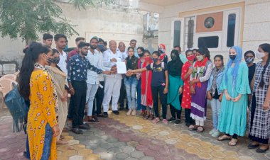 मकराना महाविद्यालय में नहीं है पढ़ने योग्य फर्नीचर, पेयजल व शिक्षकों की कमी