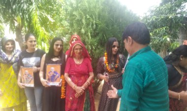 गुढ़ागौड़जी में किया फिल्म अंजू और मंजू की यूनिट का सम्मान