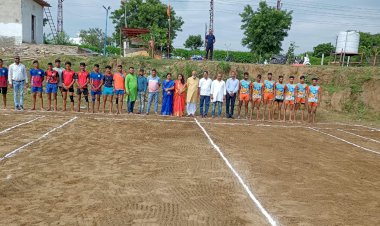 कामधेनु बालाजी मित्र मंडल एवं सुमंगल सेवा संस्थान के संयुक्त तत्वावधान में गुरू वंदन एवं  कबड्डी प्रतियोगिता का हुआ आयोजन