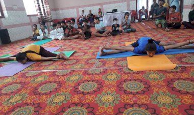 जिला स्तरीय योगासन प्रतियोगिता का खैरथल में हुआ समापन