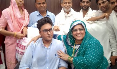 नवनिर्वाचित प्रधान साजिद खॉन ने मॉ व पिता के सानिघ्य मे सभाला पदभार, भ्रष्टाचार पर अंकुश-शिक्षा पर रहेगा जोर