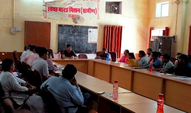 राजगढ़ उपखंड अधिकारी केशव कुमार मीणा ने ली प्रशासन गांवों के संग अभियान की तैयारियों की समीक्षा बैठक