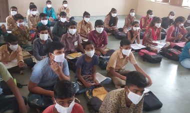 राजस्थान शिक्षक संघ प्रगतिशील के सुमेरपुर ब्लॉक अध्यक्ष ने विद्यालयों में किए मास्क वितरित