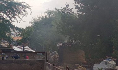 सरकारी अस्पताल के पास चल रही मिट्टी के बर्तन पकाने की भट्टी, जहरीले धुंए से मरीजो सहित स्टाफ का बुरा हाल