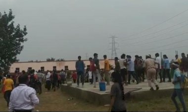 अलवर में नीमराणा के ढीकवाड स्थित कमला महाविद्यालय में बिगड़े हालात, परीक्षार्थीयों ने नक़ल का आरोप लगा किया परीक्षा का बहिष्कार