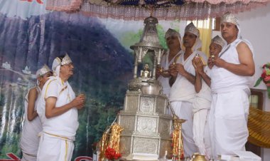 वार्षिक कलशाभिषेक समारोह मुनि विद्यासागर के सानिध्य में सआनन्द सम्पन्न