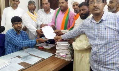 लाडमका मामले मे भाजपा अल्पसख्यक नेताओ ने खोला मोर्चा, नारेबाजी-प्रर्दशन कर सौपा ज्ञापन