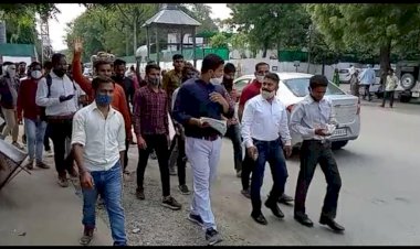 संविधान बचाओ संघर्ष समिति ने जिला कलेक्टर को सौपा ज्ञापन