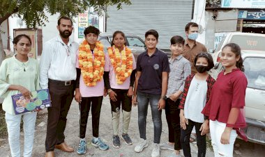 राजस्थान कायमखानी महासभा द्वारा भीलवाड़ा पहुंचने पर शूटिंग बॉल के अंतरराष्ट्रीय खिलाड़ियों का किया स्वागत