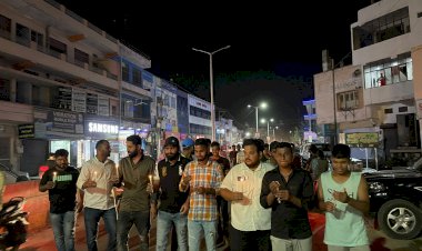युवा कांग्रेस ने निकाला कैंडल मार्च किया प्रदर्शन