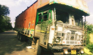 ट्रक का स्टेयरिंग हुआ फेल, हादसा टला