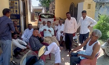 मौसमी बीमारियों से बचाव हेतु करवाया दवा का छिड़काव