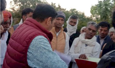 विभिन्न मांगों को लेकर सुरक्षा गार्ड संघ ने विधायक को सौंपा ज्ञापन