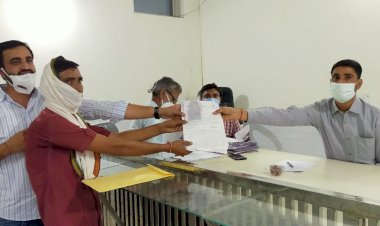 राष्ट्रीय लोकतांत्रिक पार्टी के पंचायत राज चुनाव प्रभारी ने रिटर्निग ऑफिसर को जमा कराये सिंबल