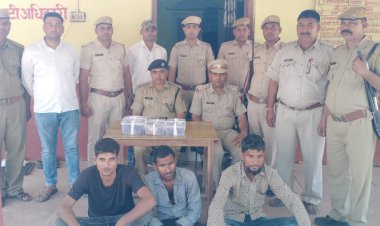 पुलिस टीम पर हमला करने वाले तीन कुख्यात अंतरराज्यीय बदमाश गौतस्कर, अवैध हथियार, शराब व मोटरसाइकिल सहित गिरफ्तार