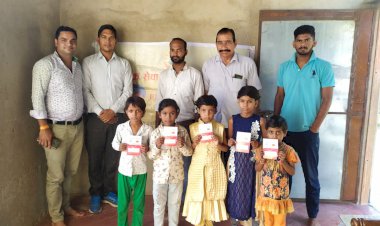 सुकन्या समृद्धि खाते खुलवाकर दिया नवरात्रों का उपहार