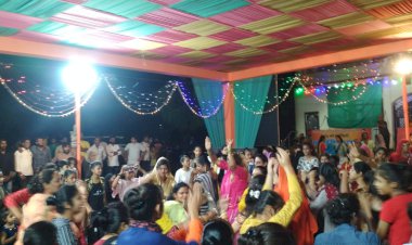 गरबा महोत्सव का सीमित समय, श्रद्धालुओं का सरकार के प्रति आक्रोश  - कोरौना संक्रमण के भेंट चढ़ा गरबा महोत्सव पर्व