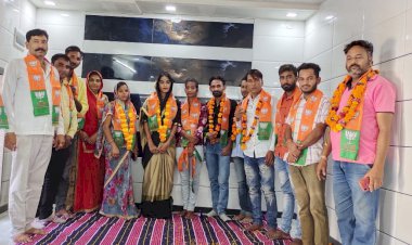 वैष्णव महिला मोर्चा जिला अध्यक्ष बनने पर कार्यकर्ताओं ने किया भव्य स्वागत