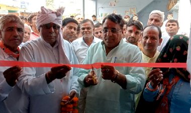 सकट में भाजपा प्रत्याशी मीराबाई के चुनाव कार्यालय का पूर्व मंत्री हेमसिंह भड़ाना ने फीता काटकर किया उद्घाटन