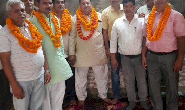 सुरेश गुप्ता खंडेलवाल वैश्य  समाज  ड़ीग के निर्विरोध अध्यक्ष निर्वाचित