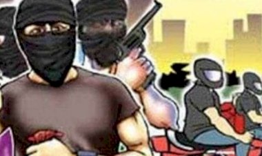 आरसी व्यास स्थित मजदूर चौराहे पर दिनदहाड़े 5 लाख भरा बैग लूटा