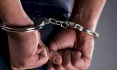 नकली शराब फैक्ट्री पकड़ी, तीन गिरफ्तार