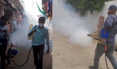 कस्बे के बाजारों में कराया फोगिंग गैस का छिडकाव