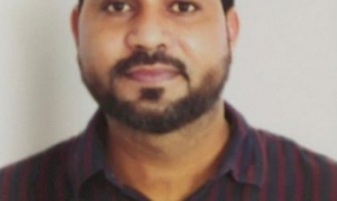 बेटे ने दिवंगत माता-पिता के चिकित्सा अधिकारी बनने के सपने को किया साकार
