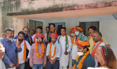 पंचायत राज चुनावो को लेकर चौमू विधायक रामलाल शर्मा पहूंचे बानसूर