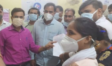 कोविड स्वास्थ्य सहायकों ने एसडीएम को सौंपा 6 सूत्रीय मांग पत्र