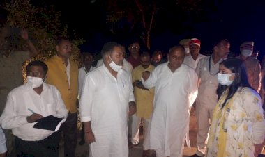 राज्यमंत्री ने किया तहसील दातागंज एवं बाढ़ ग्रस्त क्षेत्र का निरीक्षण