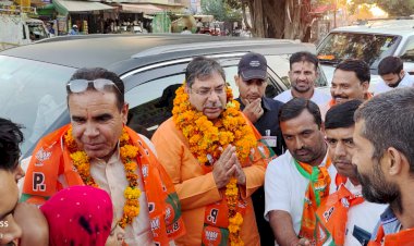 भाजपा प्रदेश अध्यक्ष डॉ. पूनिया के जन्मदिन पर जयपुर पहुंचे उदयपुरवाटी के कार्यकर्ता