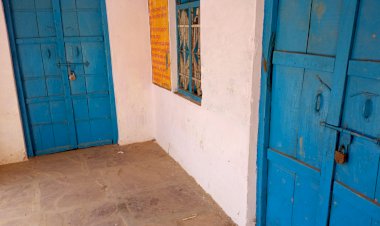 विद्यालय समय के दौरान गोविंदगढ़ क्षेत्र के सरकारी स्कूल में लगा मिला ताला, बच्चे व शिक्षक मिले नदारद