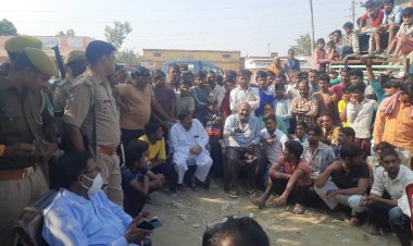 दातागंज कोतवाली क्षेत्र के ग्राम सुखौरा में पहुँचे प्रशासनिक अधिकारी