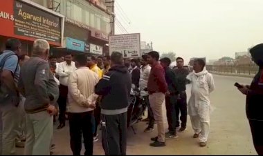 अज्ञात बदमाशों ने की अग्रवाल फर्नीचर हाउस पर फायरिंग, तीन लोग हुए घायल