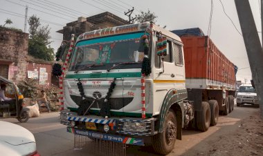 पुलिस ने अवैध खनन सामग्री से भरा ट्रक पकडा, 2 लाख 28 हजार का लगाया जुर्माना