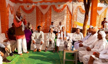 जैविक खेती एवं बायोगैस को लेकर कतोपुर में हुआ किसान संगोष्ठी का आयोजन