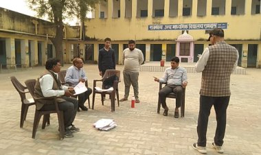 एसडीएम ने किया गोविंदगढ़ उपखण्ड में मतदाता पुनरीक्षण शिविरों का निरीक्षण, अनुपस्थित बीएलओ को कारण बताओ नोटिस किए जारी