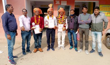 रैणी में आयोजित हुआ ब्लॉक स्तरीय शिक्षक सम्मान समारोह