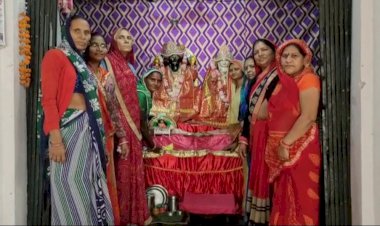 द्वारकाधीश मंदिर पर हुआ अन्नकूट प्रसाद का वितरण