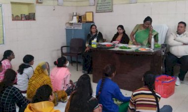 किशोरियों को प्रजनन स्वास्थ्य एवं कुपोषण से बचने के लिए दिया प्रशिक्षण